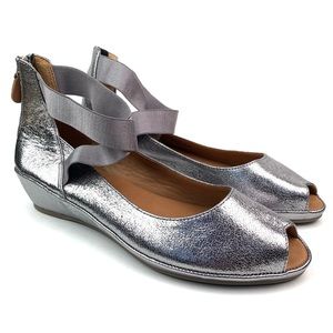 NEW Gentle Souls Metallic Silver Peep Toe Sandals